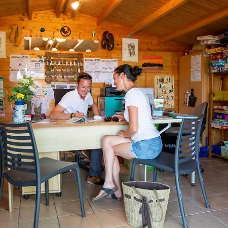 Camping De Tauves
